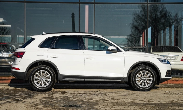 Audi Q5 cena 159900 przebieg: 80000, rok produkcji 2020 z Korsze małe 667